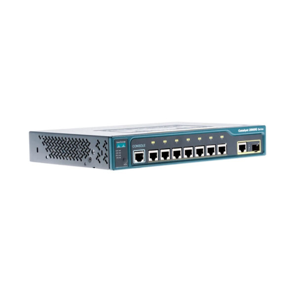 Commutateur Cisco de la série Catalyst 2960, affichant un boîtier compact et robuste avec 8 ports Ethernet à l'avant. Indicateurs LED lumineux pour chaque port, permettant de visualiser facilement l'état de la connexion